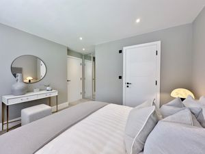 Photo 25- click for photo gallery